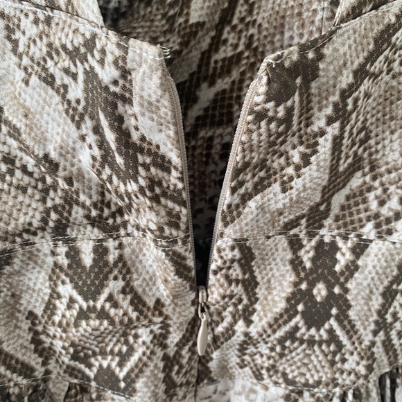 Python Print Strappy Dress - Picture 4 of 6